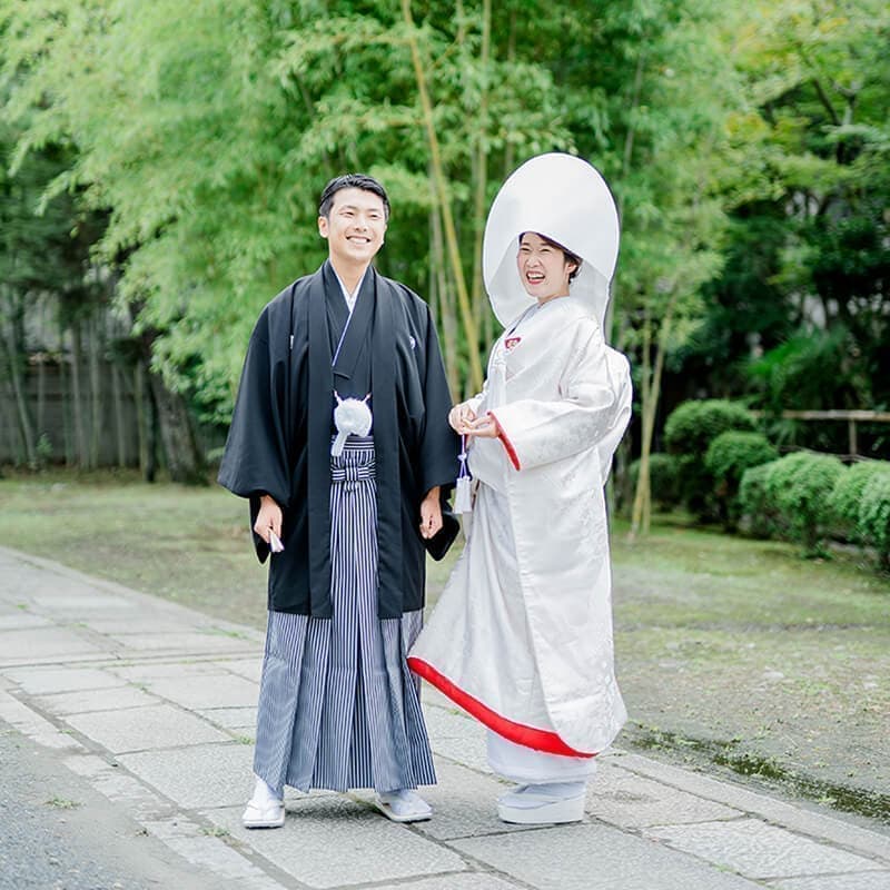 ユーモアウェディング｜家族と神社婚