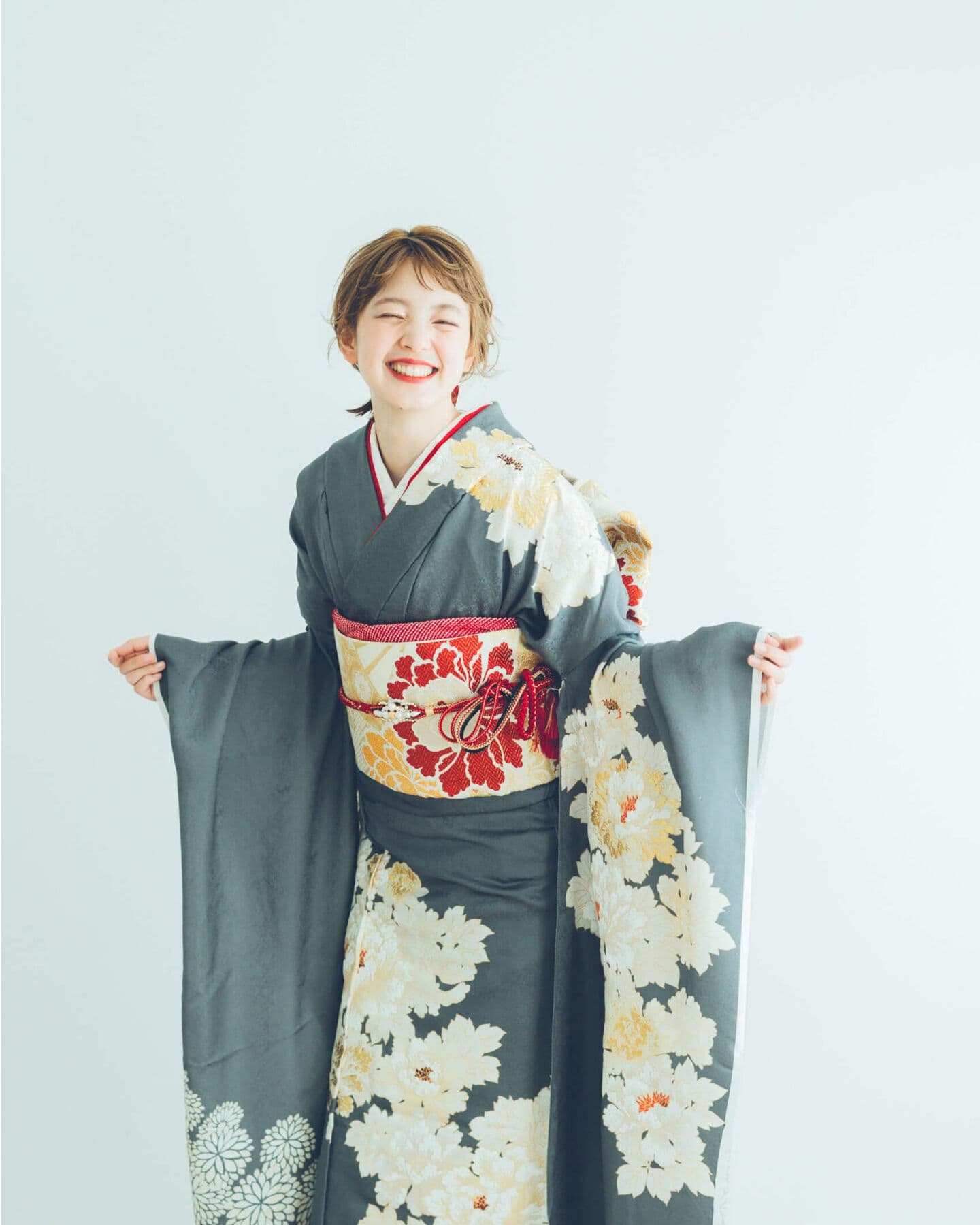 白いスタジオ｜ユーモアウェディング